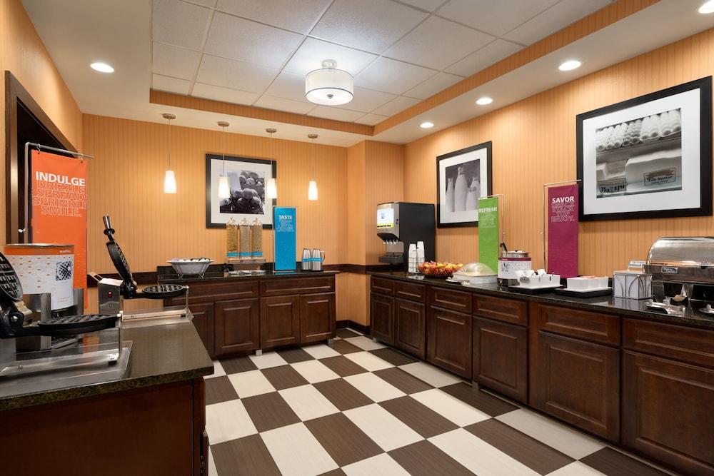 Hampton Inn & Suites Birmingham Airport Area Irondale Экстерьер фото