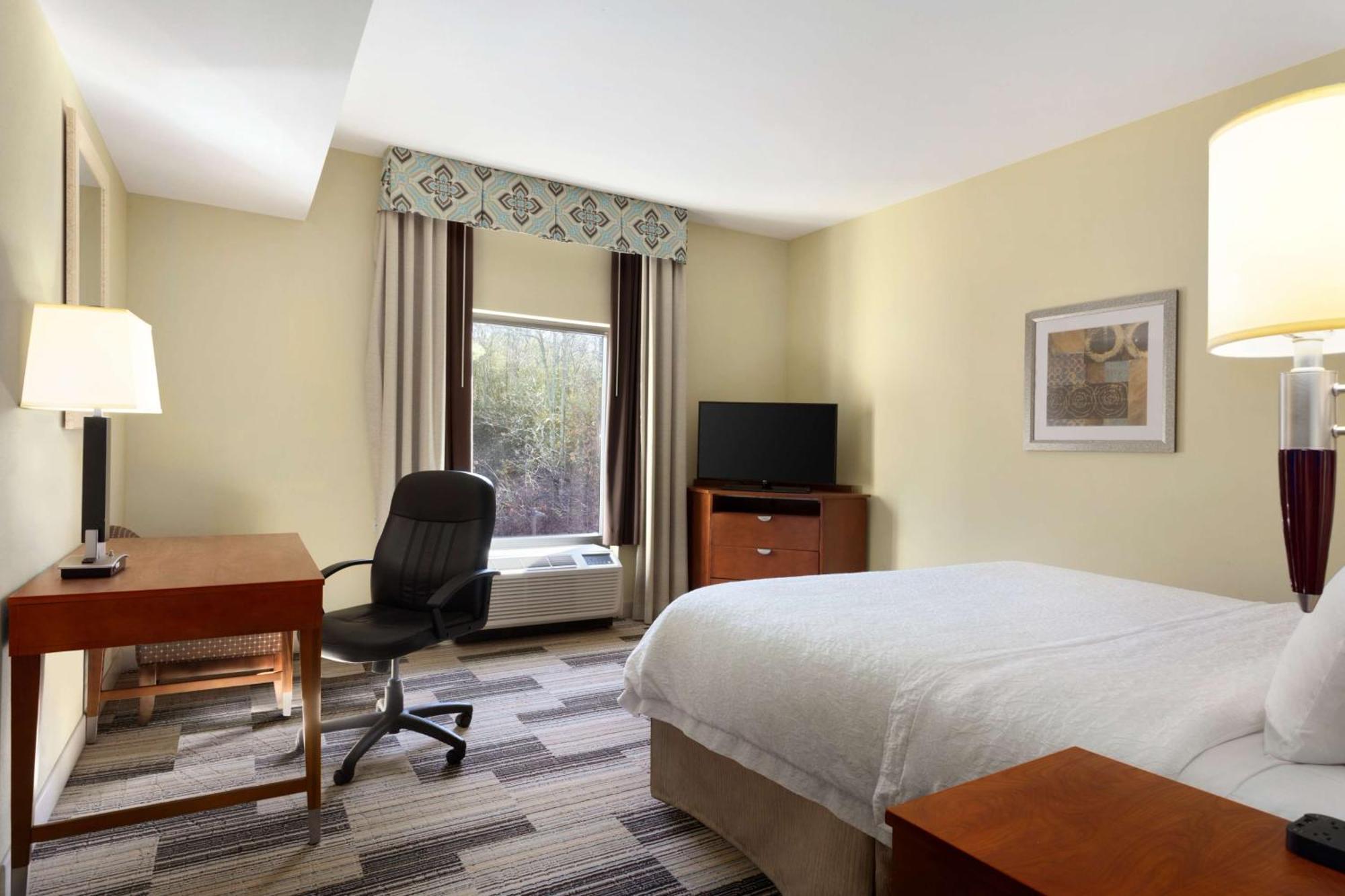 Hampton Inn & Suites Birmingham Airport Area Irondale Экстерьер фото