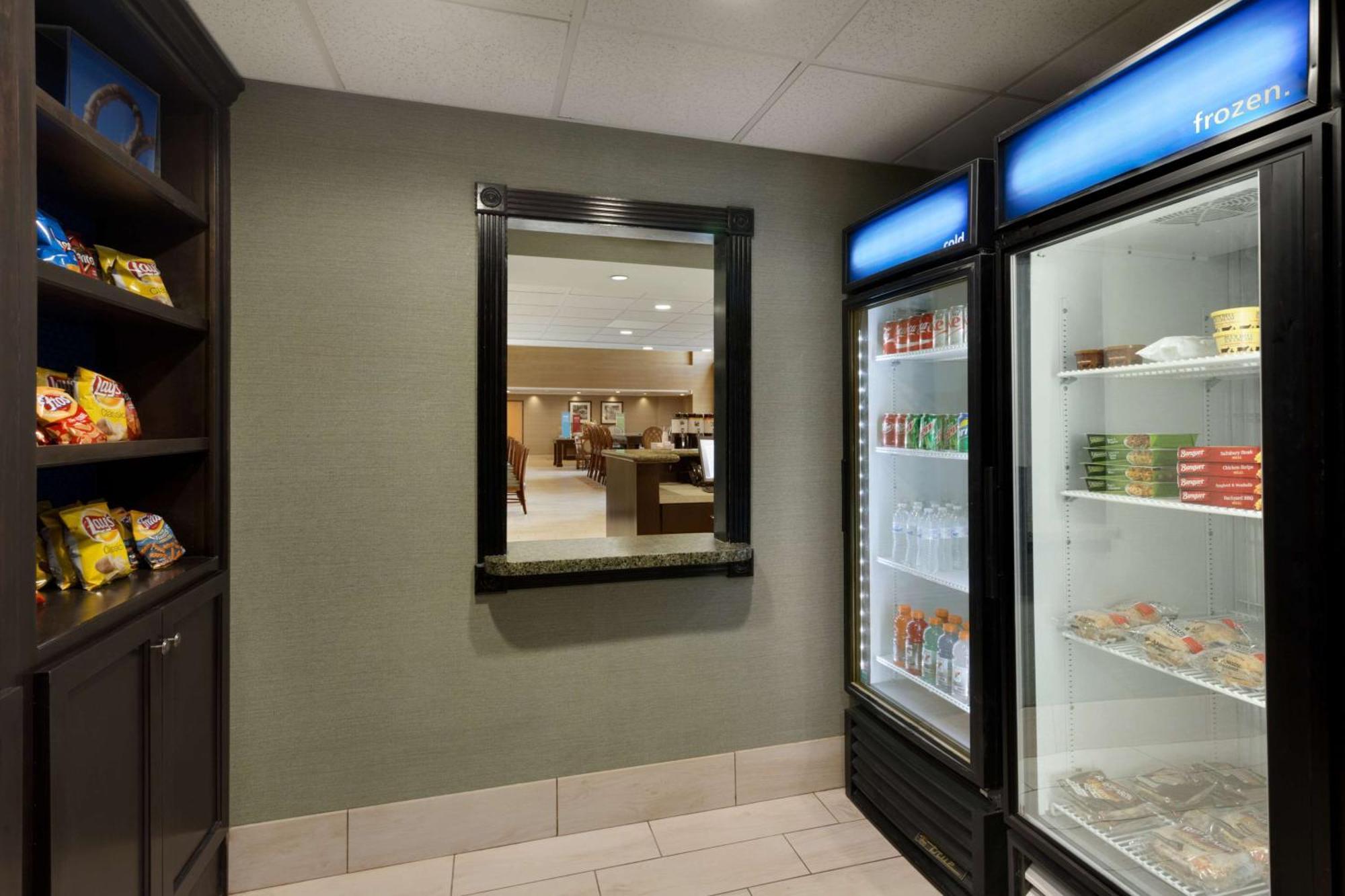 Hampton Inn & Suites Birmingham Airport Area Irondale Экстерьер фото