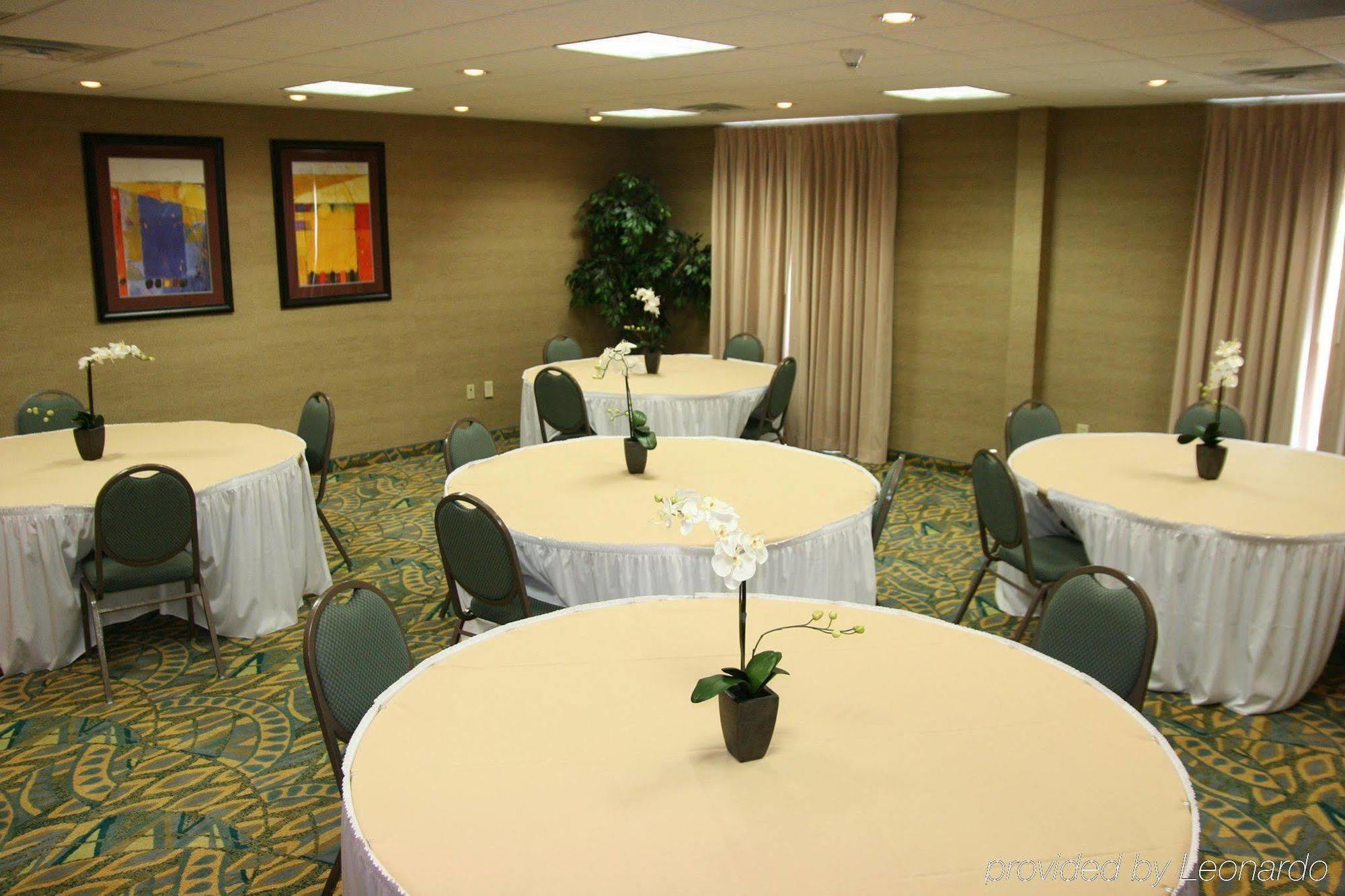 Hampton Inn & Suites Birmingham Airport Area Irondale Удобства фото